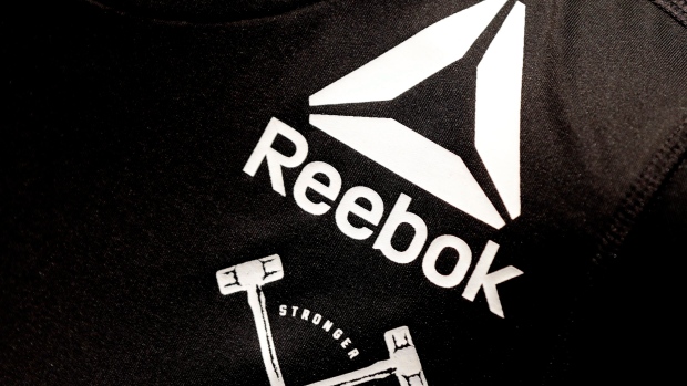 logo crossfit reebok