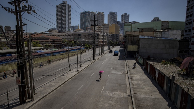 MANILA, PHILIPPINES - APRIL 3: A general view of a nearly empty Divisoria shopping district, which is usually packed with shoppers and vendors, on April 3, 2020 in Manila, Philippines. Philippine President Rodrigo Duterte on Wednesday ordered law enforcement to "shoot" residents caught violating quarantine rules during a month long lockdown in the country to contain the spread of the coronavirus. The Philippines' main island Luzon, which includes capital Manila, has been on lockdown for more than two weeks. Land, sea, and air travel has been suspended, while government work, schools, businesses, and public transportation have been ordered shut in a bid to keep some 55 million people at home. The Philippines' Department of Health has so far confirmed 3,018 cases of the new coronavirus in the country, with at least 136 recorded fatalities. (Photo by Ezra Acayan/Getty Images) Photographer: Ezra Acayan/Getty Images AsiaPac