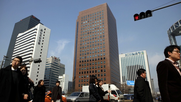 The YoungPoong Building, center, houses the Deutsche Bank AG offices in Seoul.