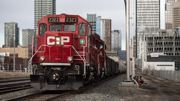 Farm groups, manufacturers nervous as date for potential strike at CP Rail approaches