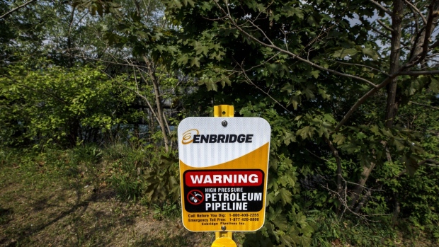 Enbridge evaluating two tolling options for Mainline pipeline after contracting proposal failed