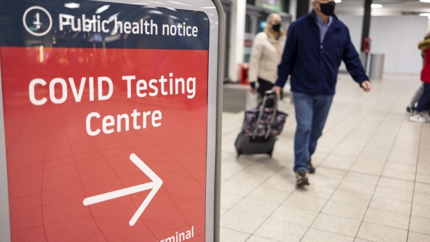 Vaccinated travellers won't need COVID-19 test to enter Canada as of April 1