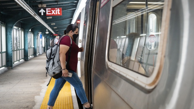 MTA Finds Platform Doors Won't Fit in Most NYC Subway Stations