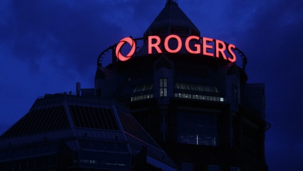 Rogers offers US$10B of bonds to finance Shaw takeover