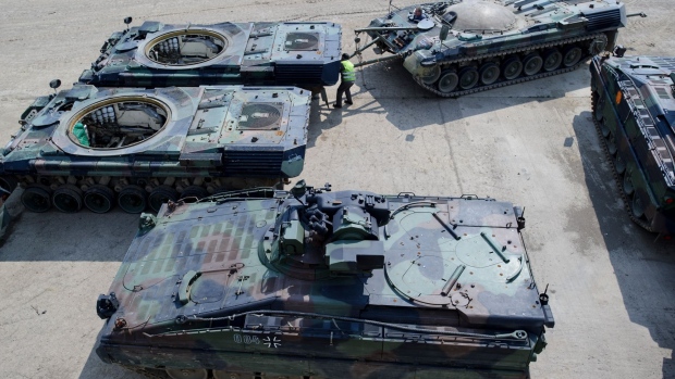 Germany to buy 18 Leopard 2 tanks to replenish stocks -sources