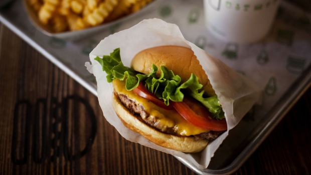 Costco testing Shake Shack copycat cheeseburger in Southern California –  Daily Breeze