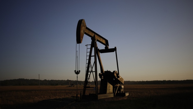 Oil drops as hawkish Powell testimony amplifies recession fears