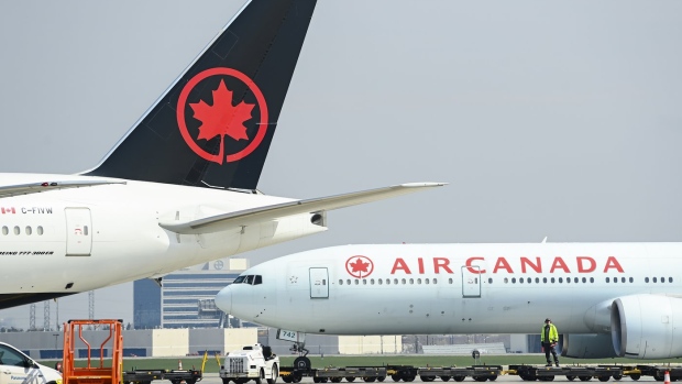 The Daily Chase: Air Canada posts record passenger revenue; Rogers-Shaw deal deadline extended