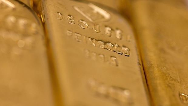 Gold set for longest run of weekly losses since 2018 on dollar