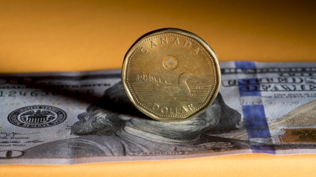 FX traders eye wagers on best-of-the-rest loonie as dollar surges