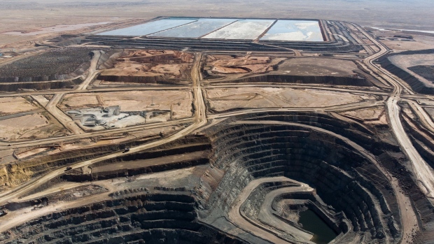 Rio Tinto's proposed deal for giant copper mine endorsed by Glass Lewis