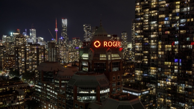 Rogers-Shaw deal: Feds throw up new roadblock