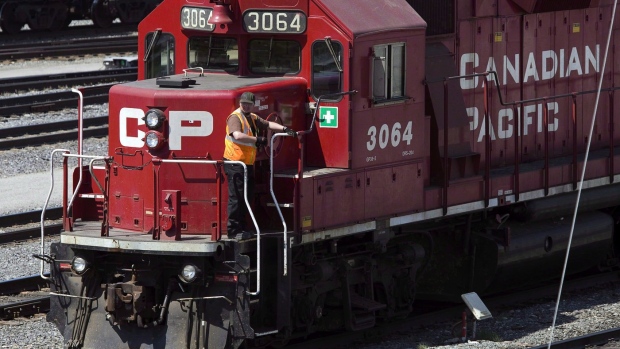 Canadian Pacific Railway and Unifor reach tentative deal for 1,200 workers - BNN Bloomberg