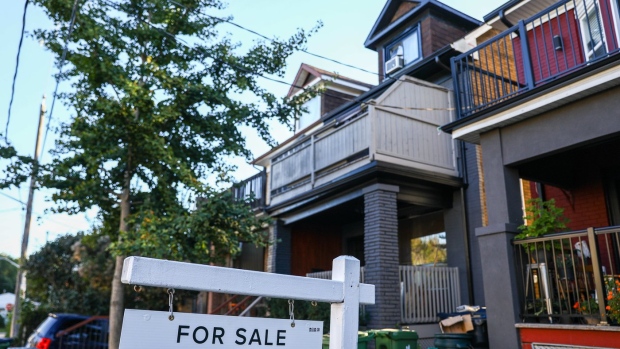 Average Toronto home price to tick upwards this year, but lag 2022: TRREB