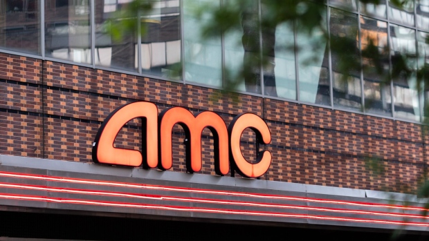 AMC Entertainment investors back share increase, reverse split