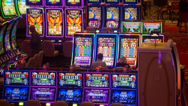 Slot Machine Sales Jump 41{1a48583abc21bf8ed19571b0ce61f050b8f987a69811abe55422ccc6b650f336} With Casinos Refreshing Their Floors - BNN  Bloomberg