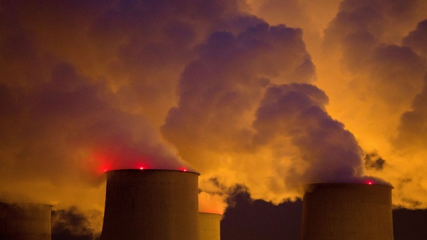 Global CO2 emissions hit a record even as Europe's decline