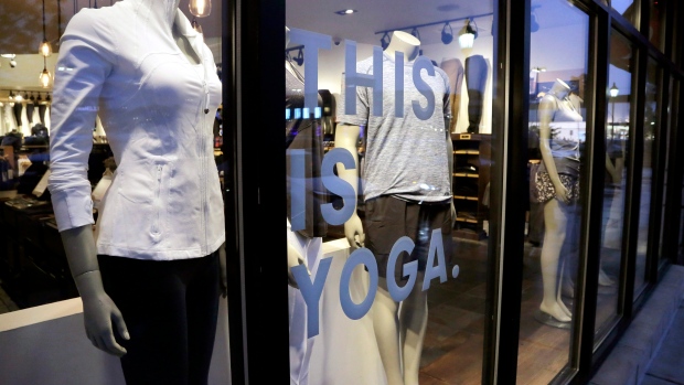 Lululemon jumps as outlook exceeds expectations
