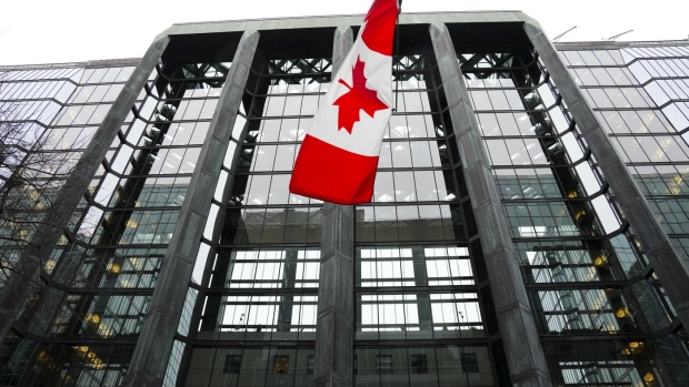 La perspectiva comercial se vuelve negativa en Canadá en medio de tasas más altas