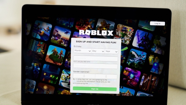 An Inside Look at ROBLOX Player Patterns and Popular Games
