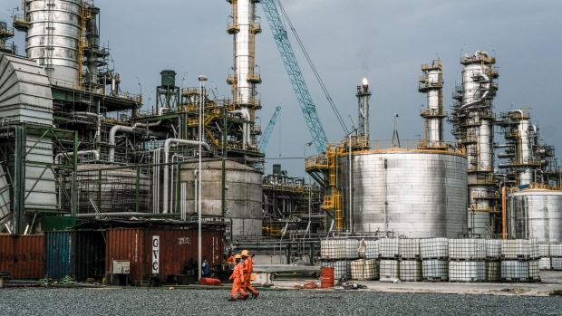 Oil extends slump as Chinese data threatens demand outlook