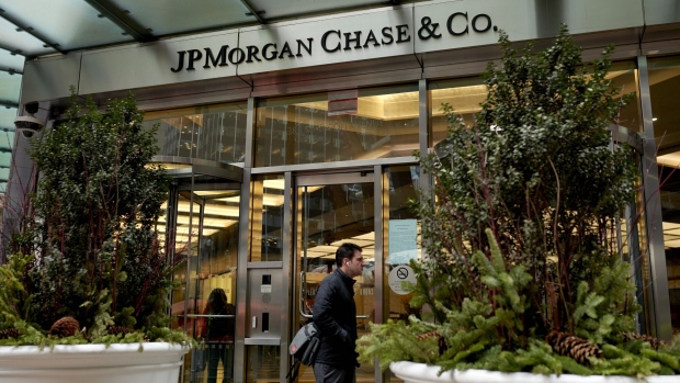 How to Avoid Romance Scams  First Republic now part of JPMorgan Chase