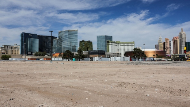 A's pivot to new site for Vegas baseball stadium, lowering public
