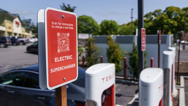 Tesla's Shrewdest Product Is Proving to Be Its Charging Network - BNN  Bloomberg