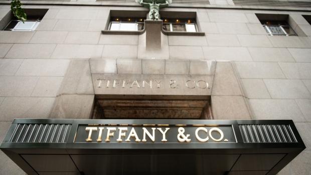 Smoke Seen at Tiffany's New York Flagship Months After Reopening - BNN  Bloomberg