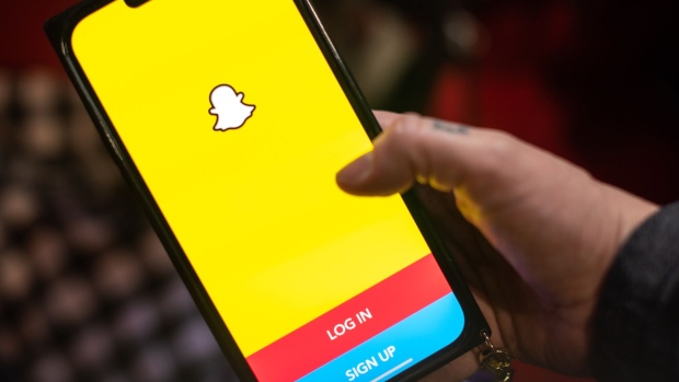 Snap returns to quarterly revenue growth on improved ad business