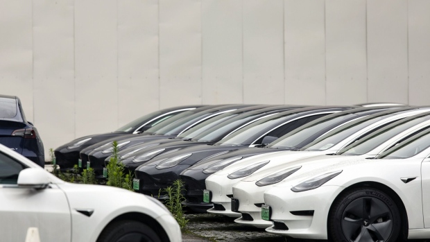Tesla Cuts Prices of Both Locally-Made Models in China - BNN Bloomberg