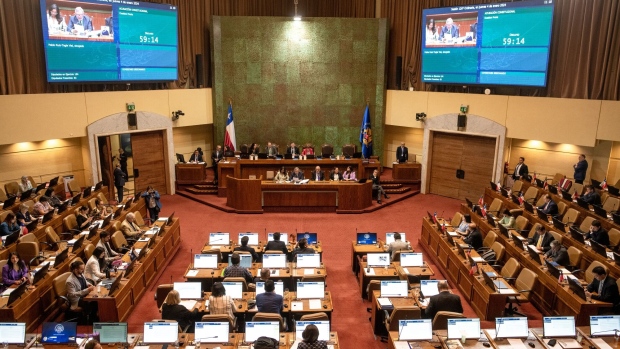Cámara Baja de Chile aprueba Texto Básico de Reforma Previsional del presidente Gabriel Boric