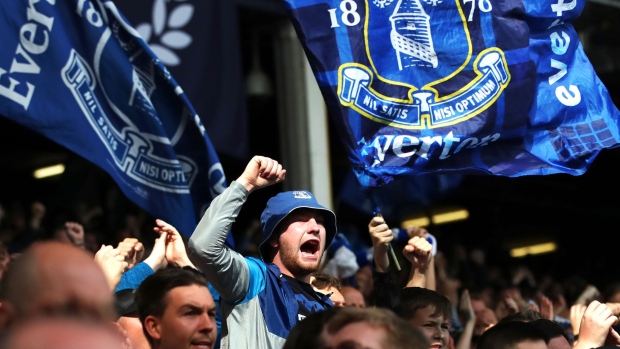 <p>Everton FC is facing the risk of administration if it fails to deal with its heavy debt burden.</p>