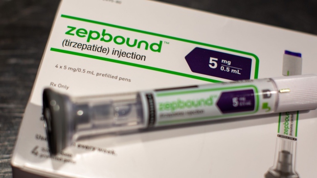 An Eli Lilly & Co. Zepbound injection pen. Photographer: Shelby Knowles/Bloomberg