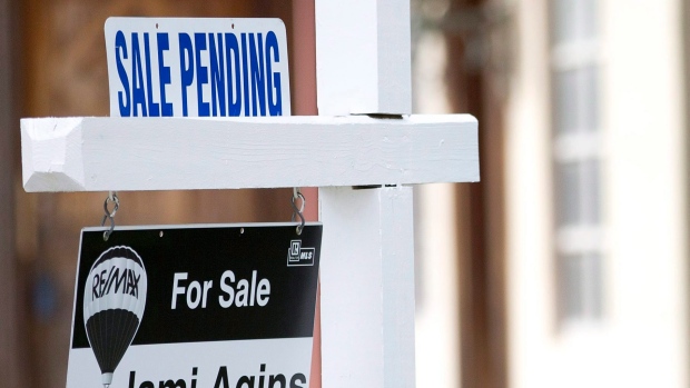 Mortgage owners should brace for possible rate hike next week, experts say