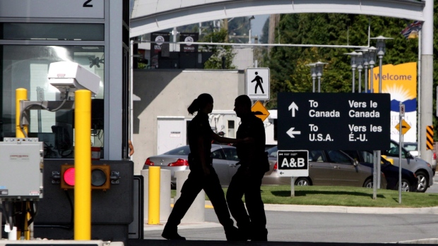 Canadian border guards 