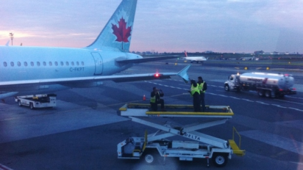 Air Canada, Jet damage