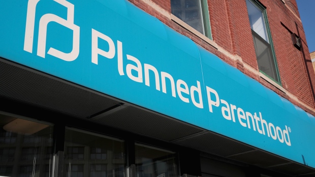 CHICAGO, IL - MAY 18: A sign hangs above a Planned Parenthood clinic on May 18, 2018 in Chicago, Illinois. The Trump administration is expected to announce a plan for massive funding cuts to Planned Parenthood and other taxpayer-backed abortion providers by reinstating a Reagan-era rule that prohibits federal funding from going to clinics that discuss abortion with women or that share space with abortion providers. (Photo by Scott Olson/Getty Images) 