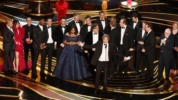 Green Book cast accepts award for best picture at the 2019 Oscars. 
