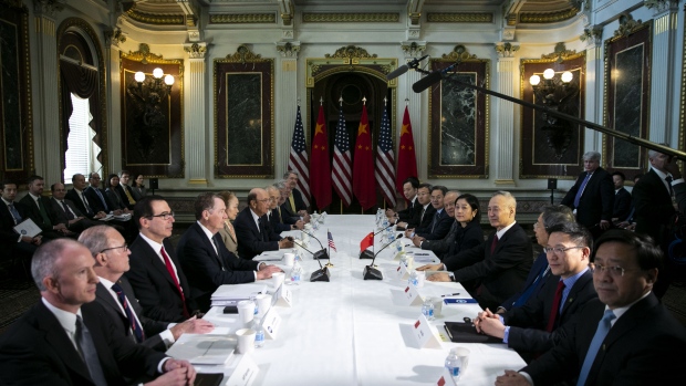 U.S. and China's trade representatives meet for trade talks in Washington, D.C. on Feb. 21. Photographer: Al Drago/Bloomberg