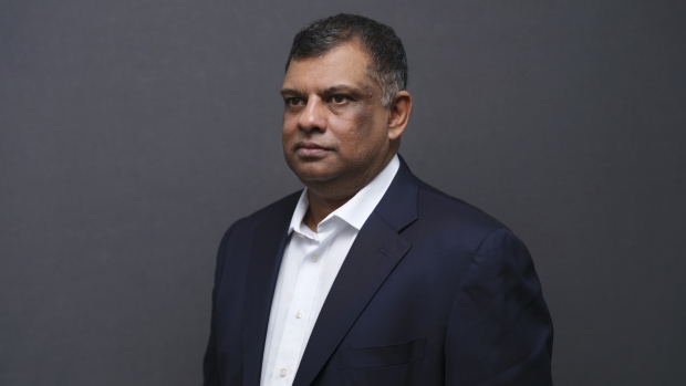 Tony Fernandes Photographer: Wei Leng Tay/Bloomberg