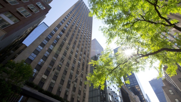 75 Rockefeller Plaza, of which Airbnb now owns 10 floors. Photographer: Jin Lee/Bloomberg