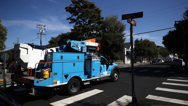 SAUSALITO, CALIFORNIA - OCTOBER 10: A PG&E truck drives through town on October 10, 2019 in Sausalito, California. The utility company scheduled power outages as preemptive moves to address hot, dry and windy weather and the risk of wildfires, according to the company. (Photo by Ezra Shaw/Getty Images)
