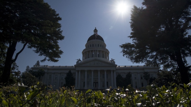 The California State Capitol building stands in Sacramento, California, U.S., on Thursday, March 30, 2017. California Governor Jerry Brown and legislative leaders proposed a plan to raise taxes and levy new fees to pay the bulk of $52.4 billion in transportation projects over 10 years.