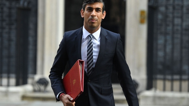 LONDON, ENGLAND - SEPTEMBER 15: Britain's Chancellor of the Exchequer, Rishi Sunak arrives at Downing Street ahead of the Cabinet Meeting on September 15, 2020 in London, England. (Photo by Leon Neal/Getty Images)