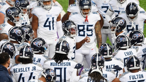 MINNEAPOLIS, MINNESOTA - SEPTEMBER 27: Kevin Byard #31 of the Tennessee Titans speaks to his teammates during warmups before the game against the Minnesota Vikings at U.S. Bank Stadium on September 27, 2020 in Minneapolis, Minnesota. (Photo by Hannah Foslien/Getty Images)