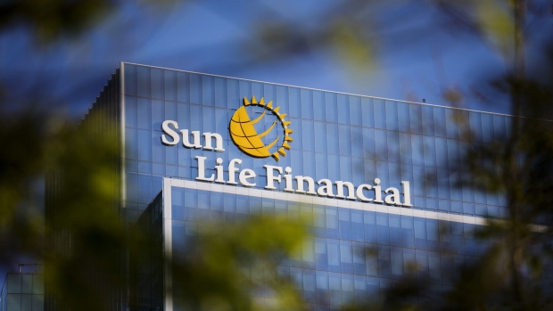 Signage is displayed on the Sun Life Financial Inc. headquarters in Toronto, Ontario, Canada, on Saturday, Aug. 10, 2019. Sun Life reached its lowest ever coupon for any of its bonds with the issuance of its first sustainable notes in a fresh sign that demand for such debt is increasingly driven by general investors scratching for some yield above inflation. Photographer: Brent Lewin/Bloomberg