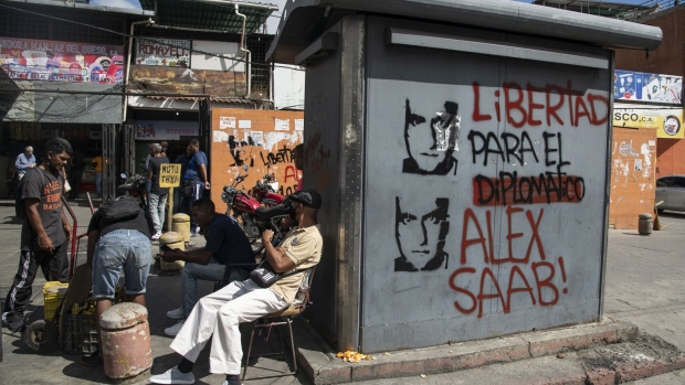 Graffiti that reads in Spanish "Freedom For The Diplomat Alex Saab" in Caracas, on Feb. 4. Photographer: Carlos Becerra/Bloomberg