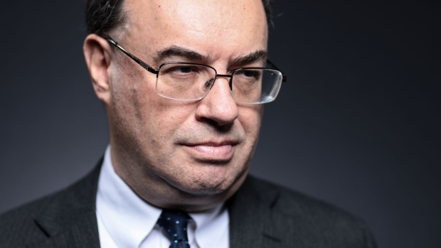 Andrew Bailey, chief executive officer of the Financial Conduct Authority, poses for a photograph in London, U.K., on Thursday, July 27, 2017. Libor, the benchmark underpinning more than $350 trillion of financial products, will be phased out by the end of 2021, as U.K. regulators and banks look to replace the scandal-tarred indicator with a more reliable system. Bailey, said Thursday that the rate isn't sustainable because of a lack of transactions providing data. Photographer: Simon Dawson/Bloomberg