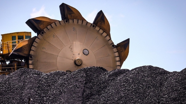 An excavator at a coal mine. Photographer: David Gray/Bloomberg